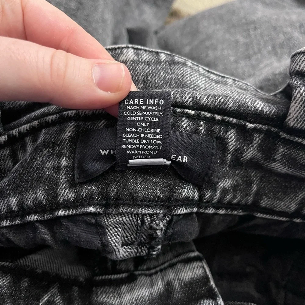Hi what wear paper bag waist black gray acid wash jeans